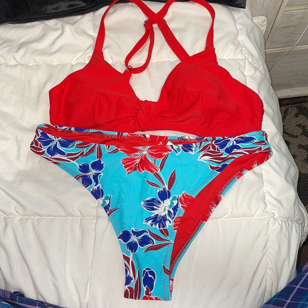 NWT- Cupshe Bathing suit